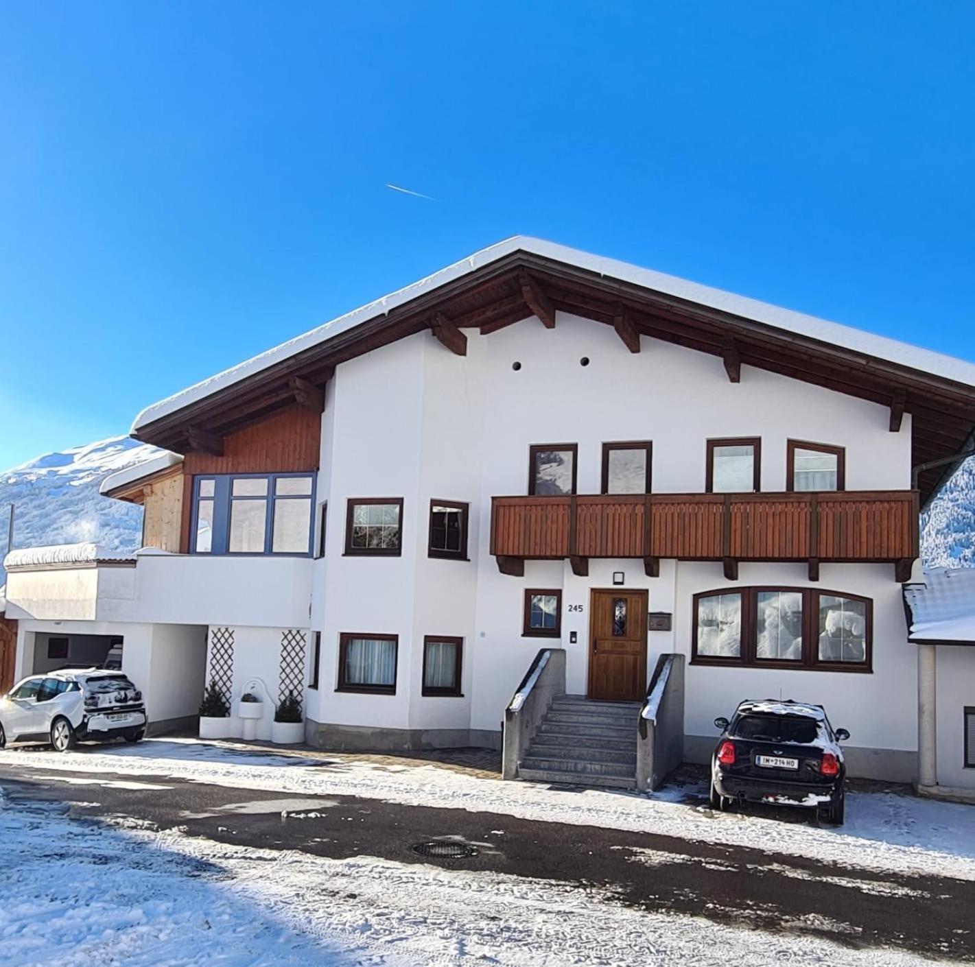 Apartment Huter Єрценс Екстер'єр фото