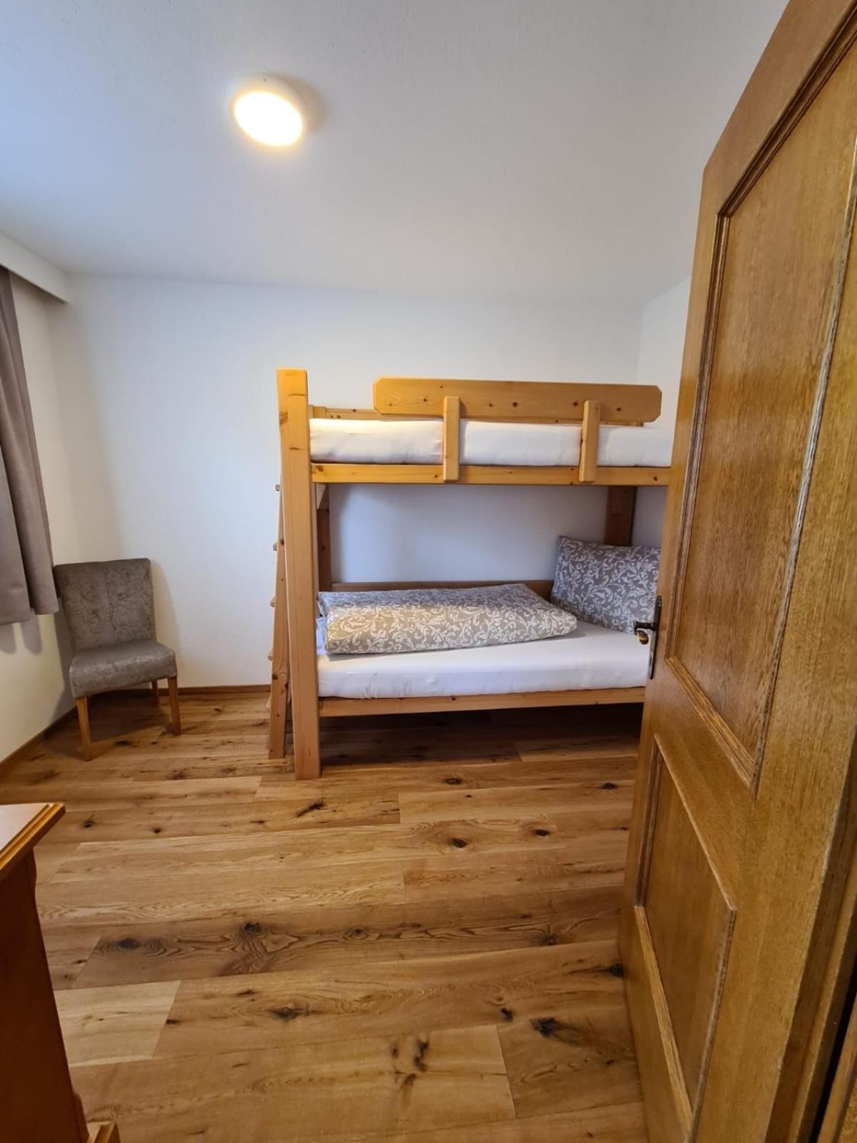 Apartment Huter Єрценс Екстер'єр фото